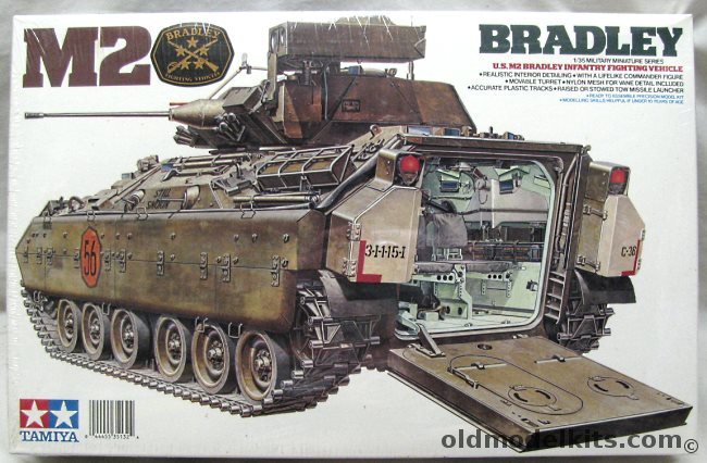 Tamiya 1/35 M2 Bradley Infantry Fighting Vehicle, 35132 plastic model kit